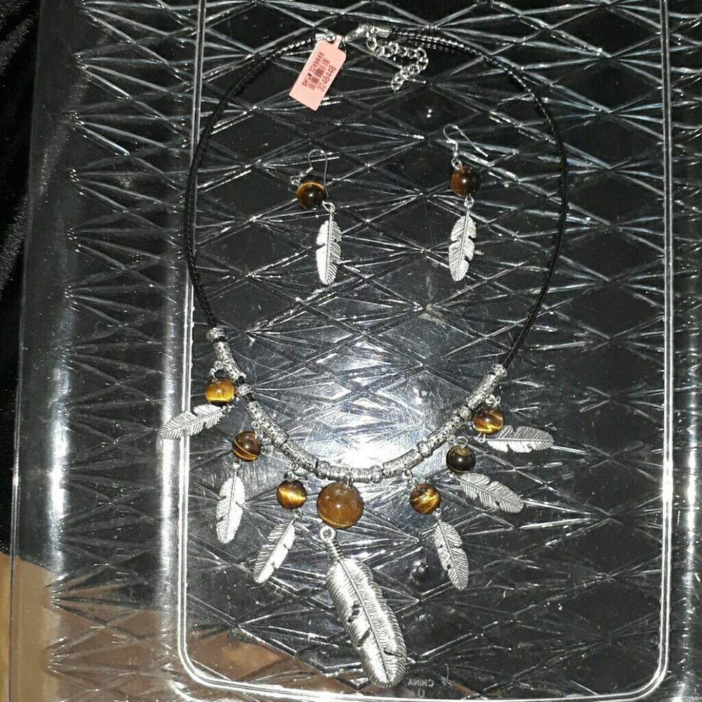 SOUTH AFRICAN TIGERS EYE EARRINGS & NECKLACE